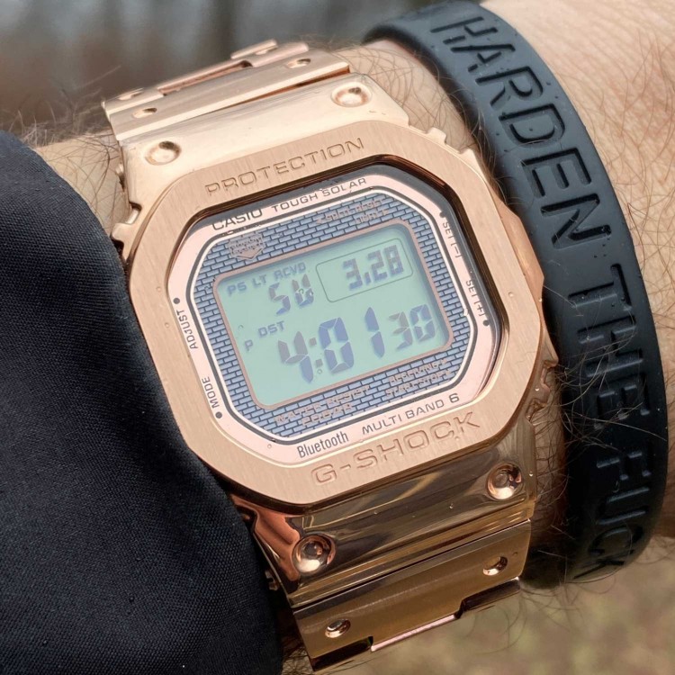 Ceas Barbati, Casio G-Shock, The Origin GMW-B5000GD-4ER