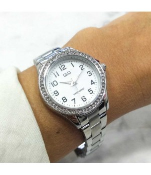 Ceas Dama, Q&Q by Citizen, Classic C223J204Y