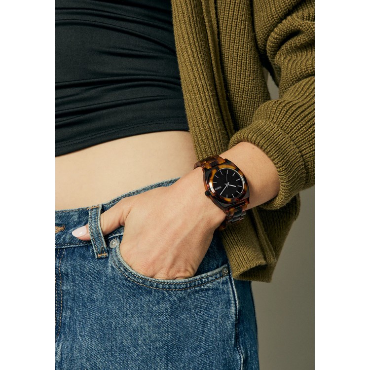 Ceas Nixon, Time Teller P A327-646