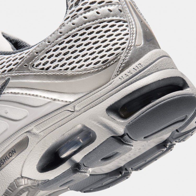 Pantofi Sport Barbati, Nike, Air Max Moto 2K IO9279-008 Pantofi Sport Barbati, Nike, Air Max Moto 2K IO9279-008